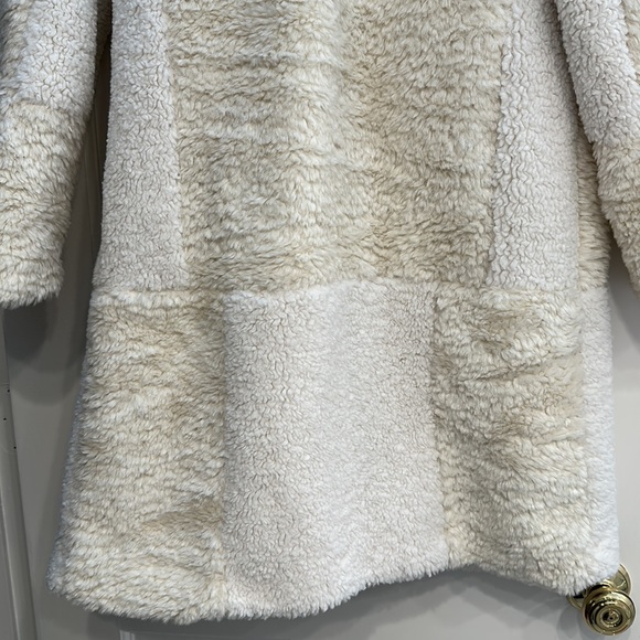 BCBGMaxAzria Coat - Picture 9 of 9